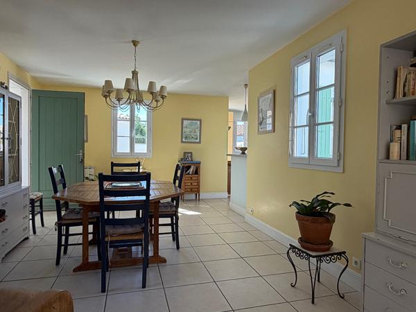 La Flotte , a 2 pas du Port et de la plage maison familiale