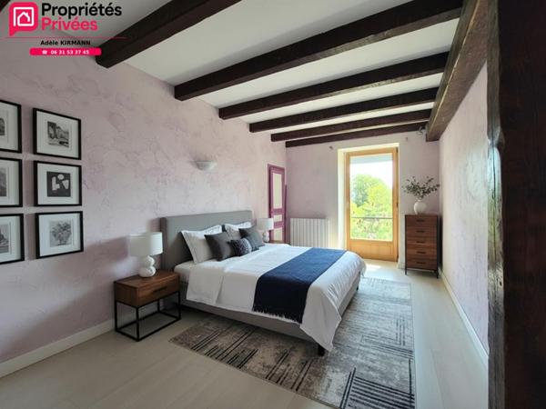 À vendre Collonges 01550 - Maison en pierre rénovée 4 chambres avec jardin et garage