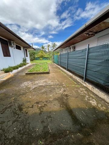 Ensemble de deux maisons t4 et t3 sur u terrain de 2716 m2 à la Chaumière