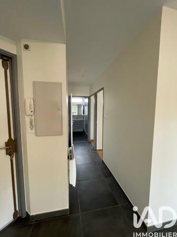 Location appartement 3 pièces 76 m² Planfoy