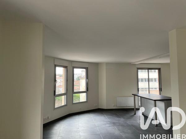 Location appartement 3 pièces 76 m² Planfoy