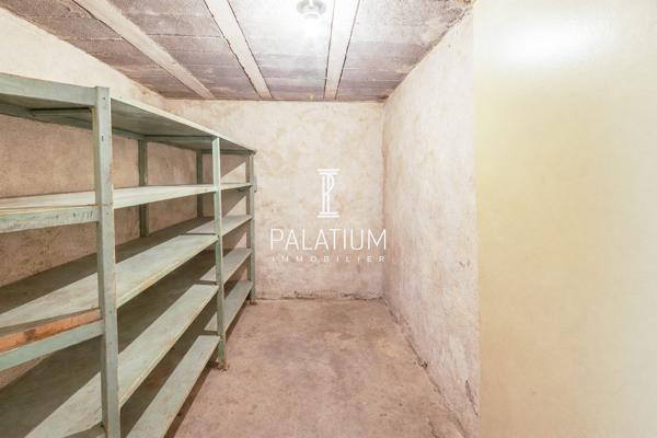 Cave : 4,15 m² – Rez-de-chaussée – Centre Manosque – Petit prix.