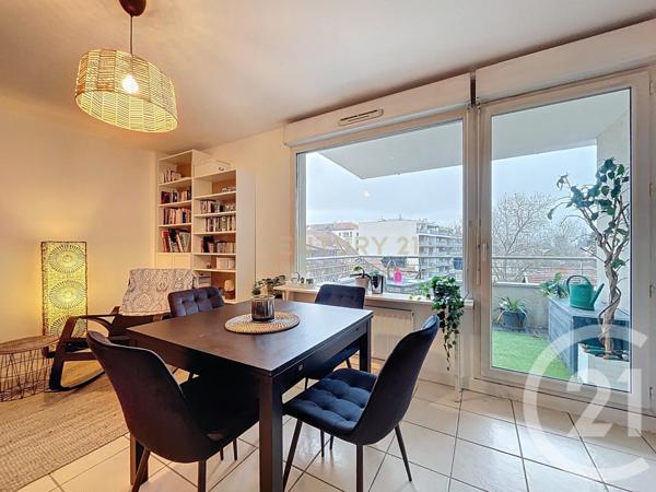 Appartement T3 à vendre  3 pièces - 59,35 m2 BOURGOIN JALLIEU - 38