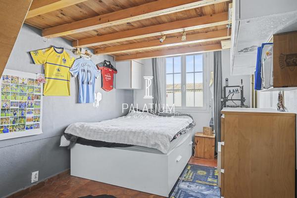 Rare à Port-Grimaud – Appartement 81 m² avec mezzanines en bord de canal