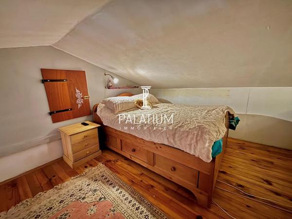 Rare à Port-Grimaud – Appartement 81 m² avec mezzanines en bord de canal