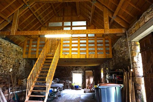 MAGNIFIQUE PROPRIETE EQUESTRE , PLEINE DE CHARME, 10 BOXS.5 hectares