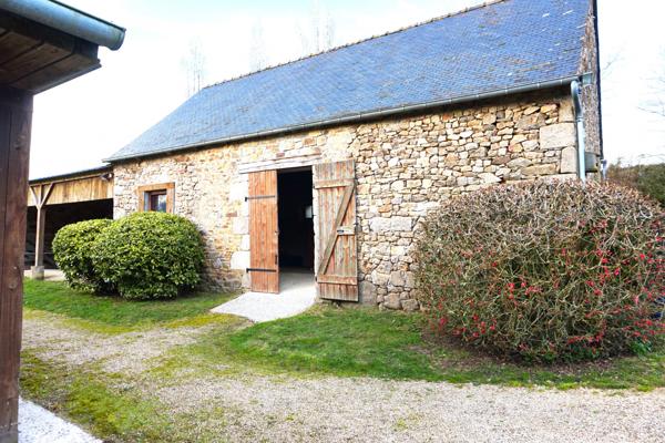 MAGNIFIQUE PROPRIETE EQUESTRE , PLEINE DE CHARME, 10 BOXS.5 hectares