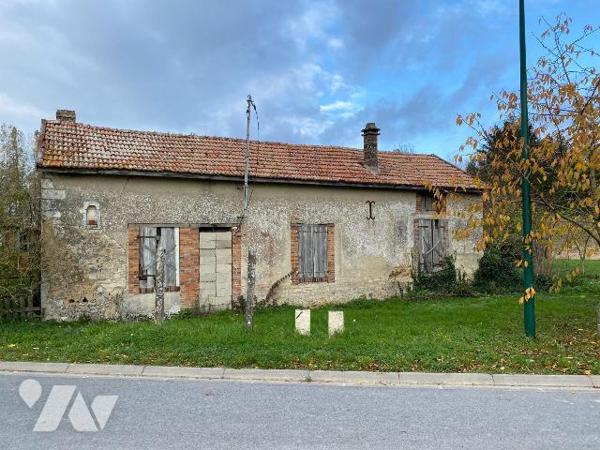 A VENDRE sur la commune de  VOUZY (51130) :
- Lot 1 : un terrain à bâtir viabilisé d'une surfa...