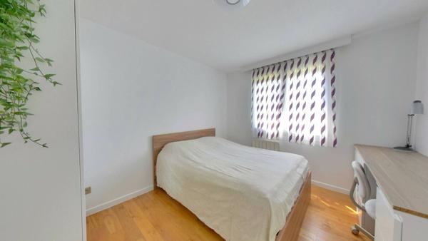 Maison Roissy En Brie 9 pièce(s) 150.5 m2