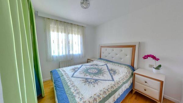 Maison Roissy En Brie 9 pièce(s) 150.5 m2