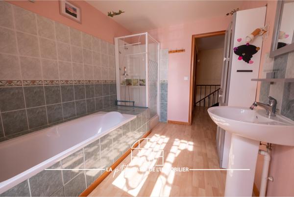 Maison
         6 pièces
        - 210 m² Exclusivité