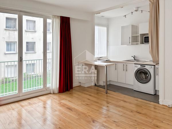 Studio fonctionnel avec balconnet - Adresse recherchée : avenue Victor Hugo