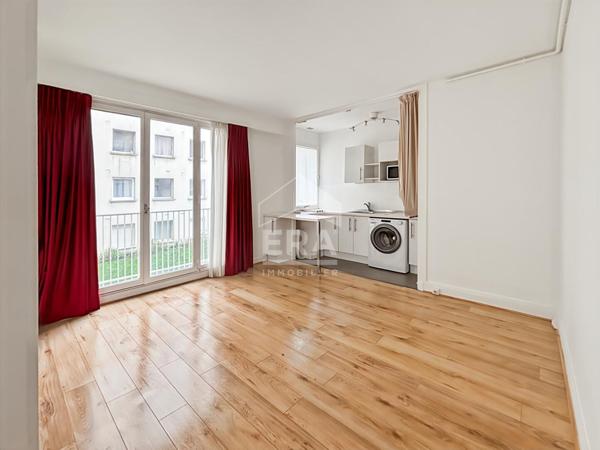 Studio fonctionnel avec balconnet - Adresse recherchée : avenue Victor Hugo