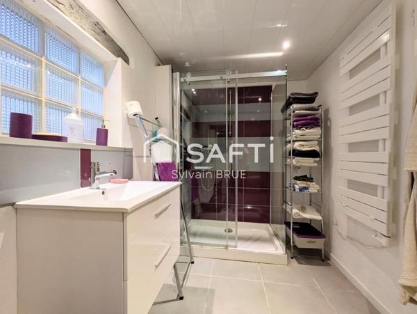 Propriété T6, plain pied 185m² env.