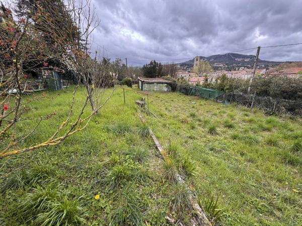 Vente Terrain 932 m2 à Lodève