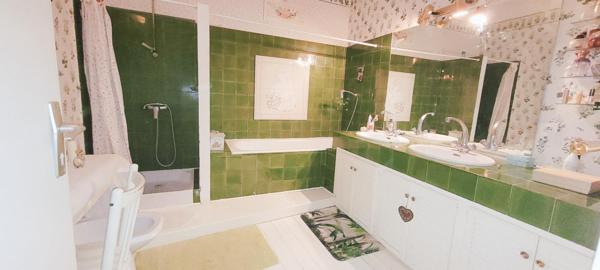 Maison de maître - 8 pièces - 245 m² - Extérieur intime - Studio indépendant - Lézignan-Corbières