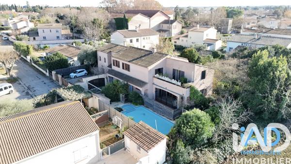 Immeuble à vendre 296 m² Rodilhan