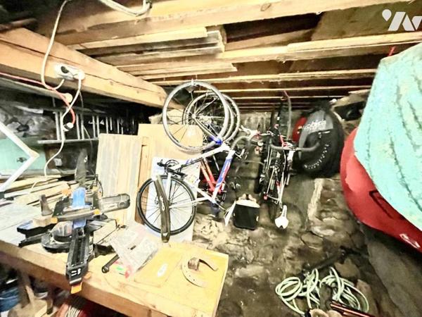 CHARMANTE MAISON DE BOURG  TERMES 48