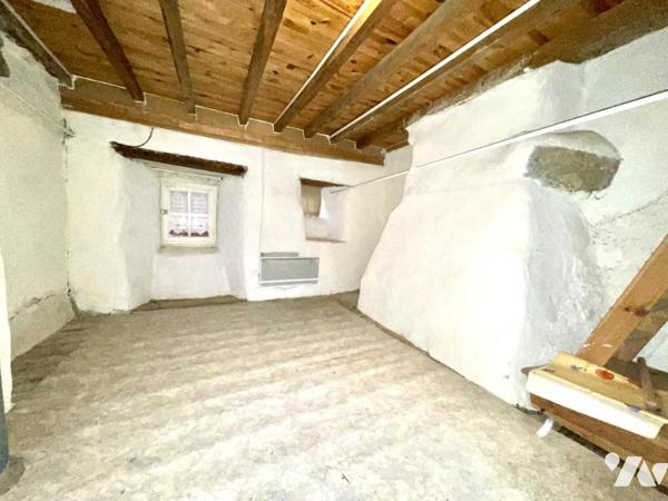 CHARMANTE MAISON DE BOURG  TERMES 48