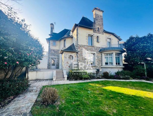 Maison de caractère Vitré Centre-Ville 257m²