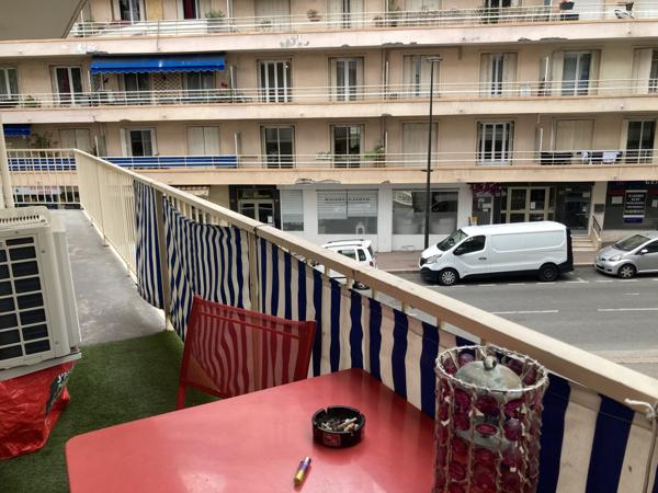 Appartement en plein centre ville entre Antibes et Juan-Les-Pins