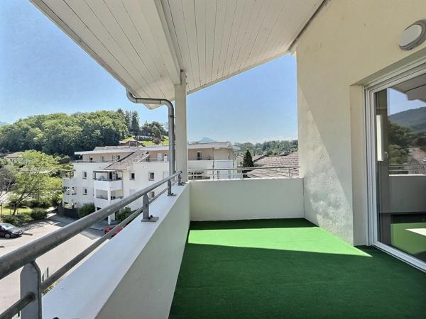 NOUVEAUTÉ – Dernier étage en hyper-centre de Bonne