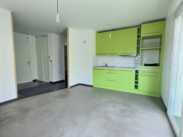 NOUVEAUTÉ – Dernier étage en hyper-centre de Bonne