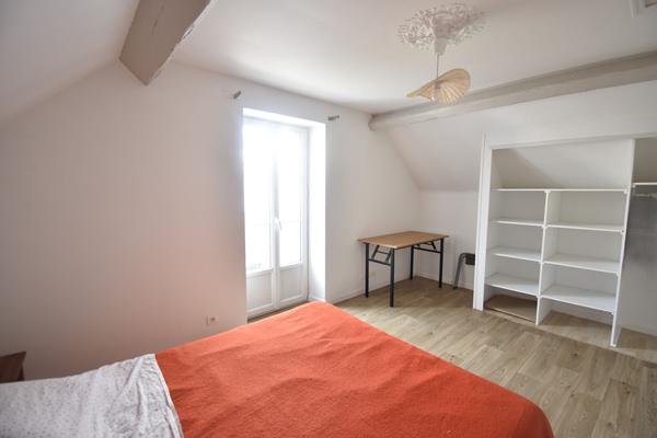 Appartement T2, rénové.