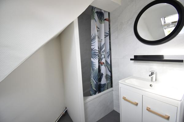 Appartement T2, rénové.