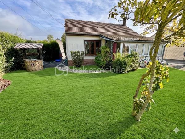 À découvrir sans tarder !

A 15 min de Gisors , Maison édifiée sur un terrain de 450 m² Avec voie d'accès et parking en enrobé privé offrant de beaux volumes et un fort potentiel locatif.

Au rez-de-chaussée, vous trouverez une entrée confortable donnant sur une véranda lumineuse de 12 m², une cuisine spacieuse de 12 m², ainsi qu’un agréable séjour / salle à manger de 30 m². Une chambre de 9 m², une salle d’eau et un WC séparé complètent ce niveau.

À l’étage, la maison dispose de deux chambres mansardées d’environ 13 m² chacune.

Le bien bénéficie également d’un garage de 15 m² et du raccordement au tout-à-l’égout.

Investissement intéressant : maison actuellement louée 650 € par mois.

Idéal investisseur ou premier achat !