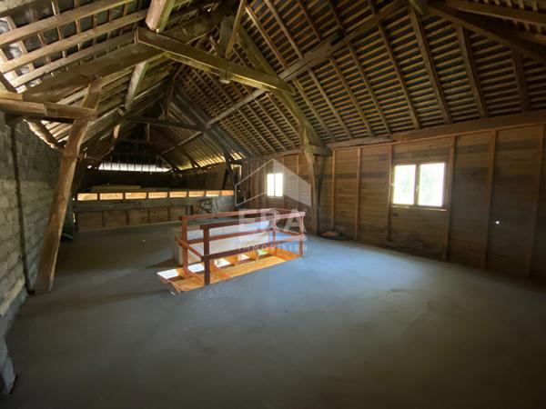 Maison coeur de village avec superbes dépendances