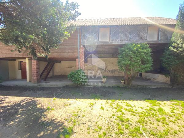 Maison coeur de village avec superbes dépendances