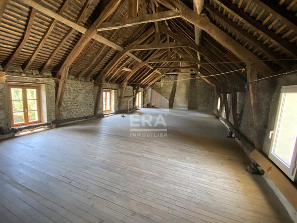 Maison coeur de village avec superbes dépendances