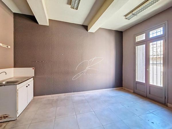 Immeuble 200 m² + 100 m² de combles