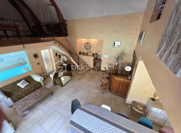 Maison de 367 m²