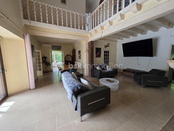 Maison de 367 m²