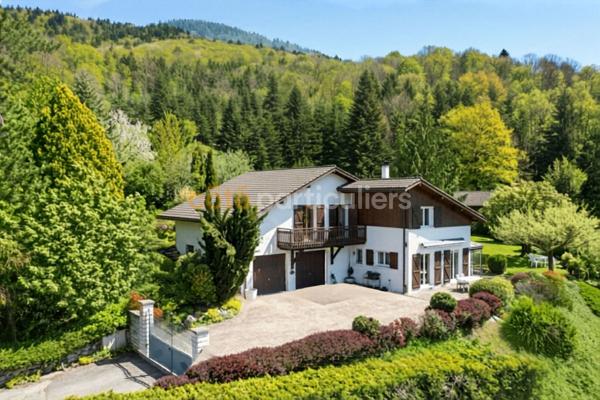 Vente
                Maison191 m² - 5 Pièces -
                    SAINT CERGUES (74140)