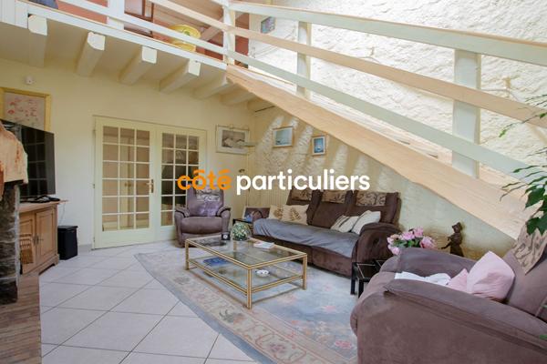 Vente
                Maison191 m² - 5 Pièces -
                    SAINT CERGUES (74140)