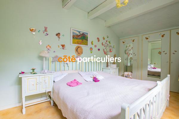Vente
                Maison191 m² - 5 Pièces -
                    SAINT CERGUES (74140)