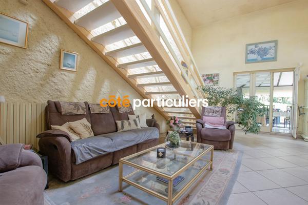 Vente
                Maison191 m² - 5 Pièces -
                    SAINT CERGUES (74140)