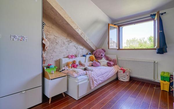 Maison à vendre    5 pièces • 148 m2 Cachan