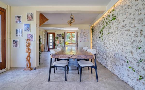 Maison à vendre    5 pièces • 148 m2 Cachan