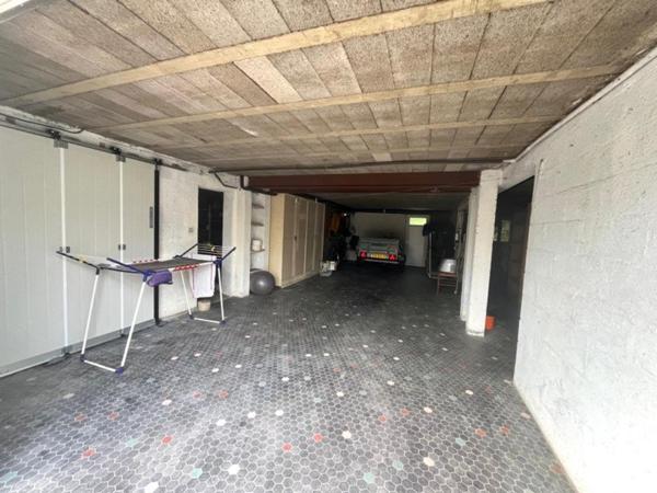 En plein coeur de St Lyphard: grands volumes et joli jardin!