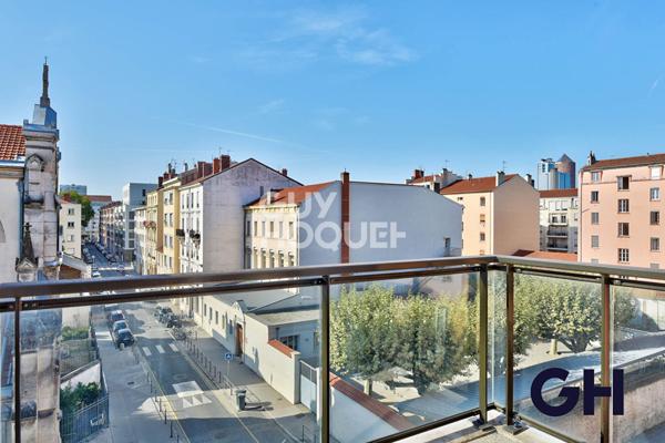 Appartement 4 pièces 86 m2 avec terrasse et garage en sous-sol