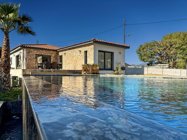 Maison de Grand Standing à Vendre à Allauch - 5 pièces avec Piscine