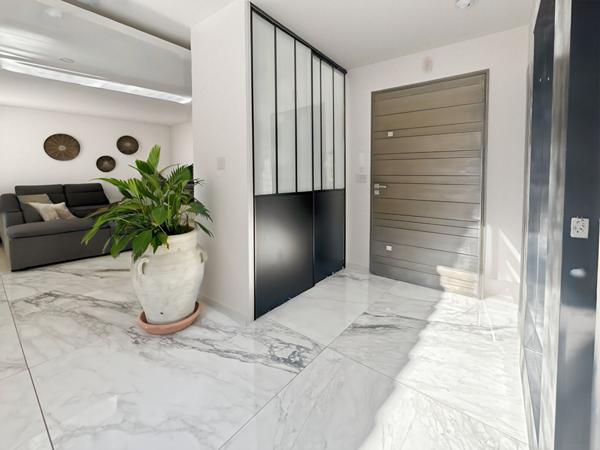 Maison de Grand Standing à Vendre à Allauch - 5 pièces avec Piscine