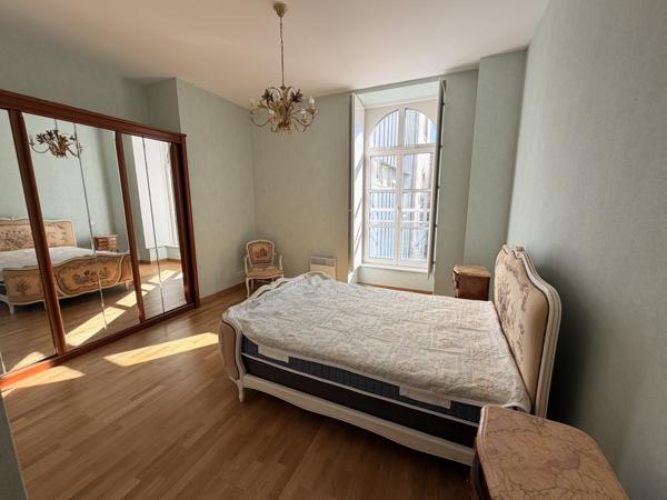 Appartement de standing avec terrasse, garage et cave – Centre-ville de Vannes