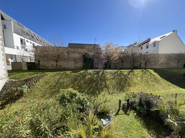 Appartement de standing avec terrasse, garage et cave – Centre-ville de Vannes