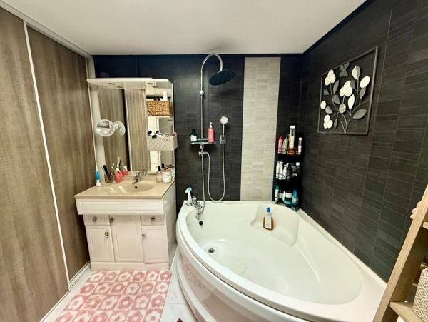 Maison à vendre à Cadaujac - 3 pièces avec jardin