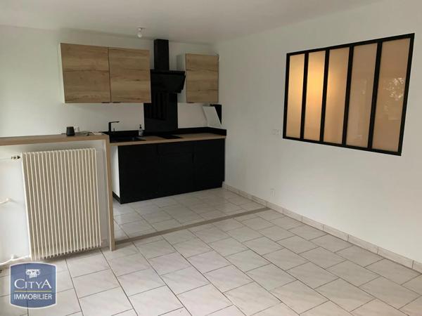 Appartement à louer 2 pièces 41.73m² Le Coudray-Montceaux (91830)